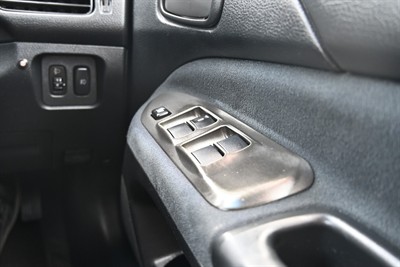 2004 Mitsubishi Lancer - Thumbnail