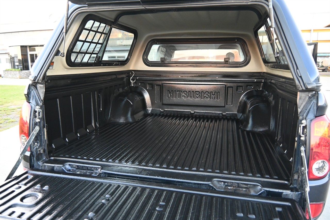 2013 Mitsubishi Triton