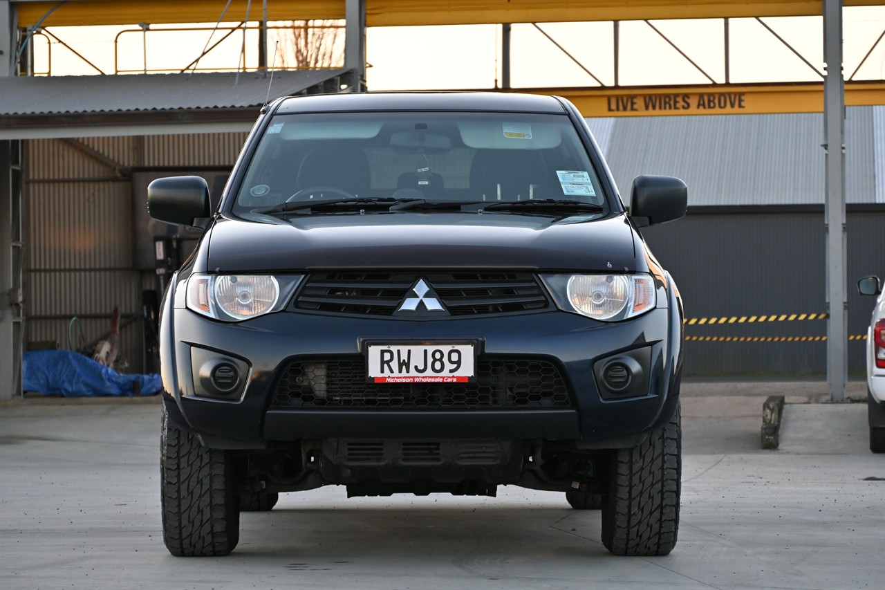 2013 Mitsubishi Triton