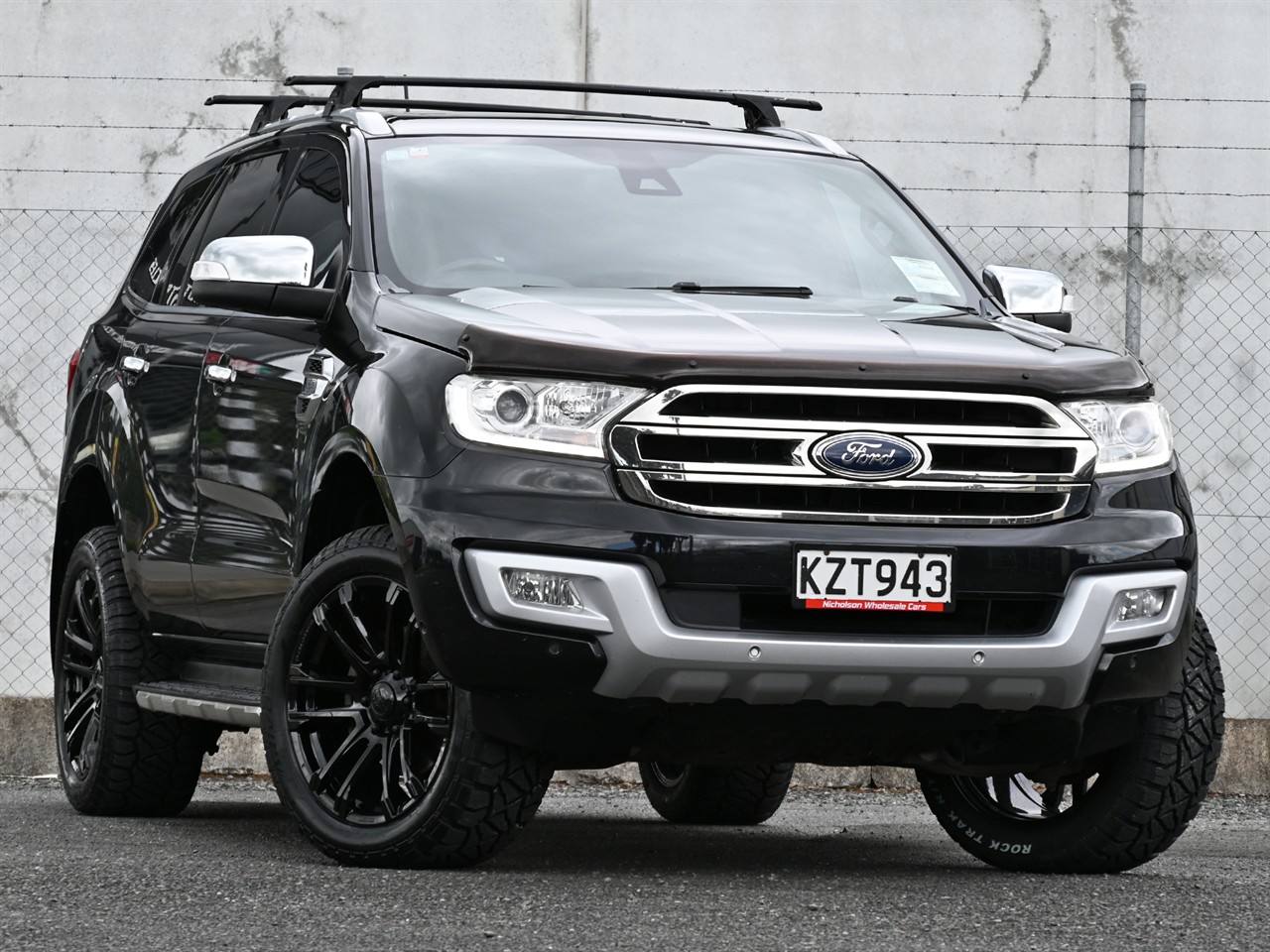 2017 Ford Everest