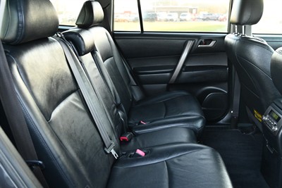 2010 Toyota Highlander - Thumbnail