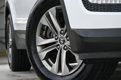 2014 Hyundai Santa Fe - Thumbnail