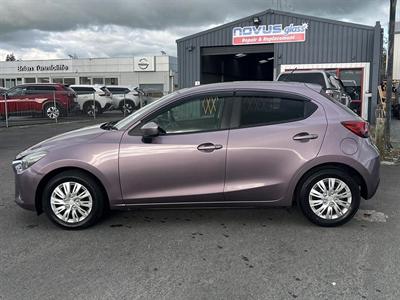 2015 Mazda Demio - Thumbnail