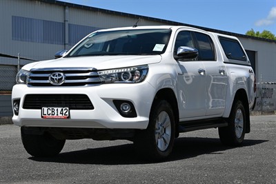 2017 Toyota Hilux - Thumbnail