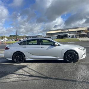 2019 Holden Commodore - Thumbnail