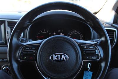 2017 Kia Sportage - Thumbnail