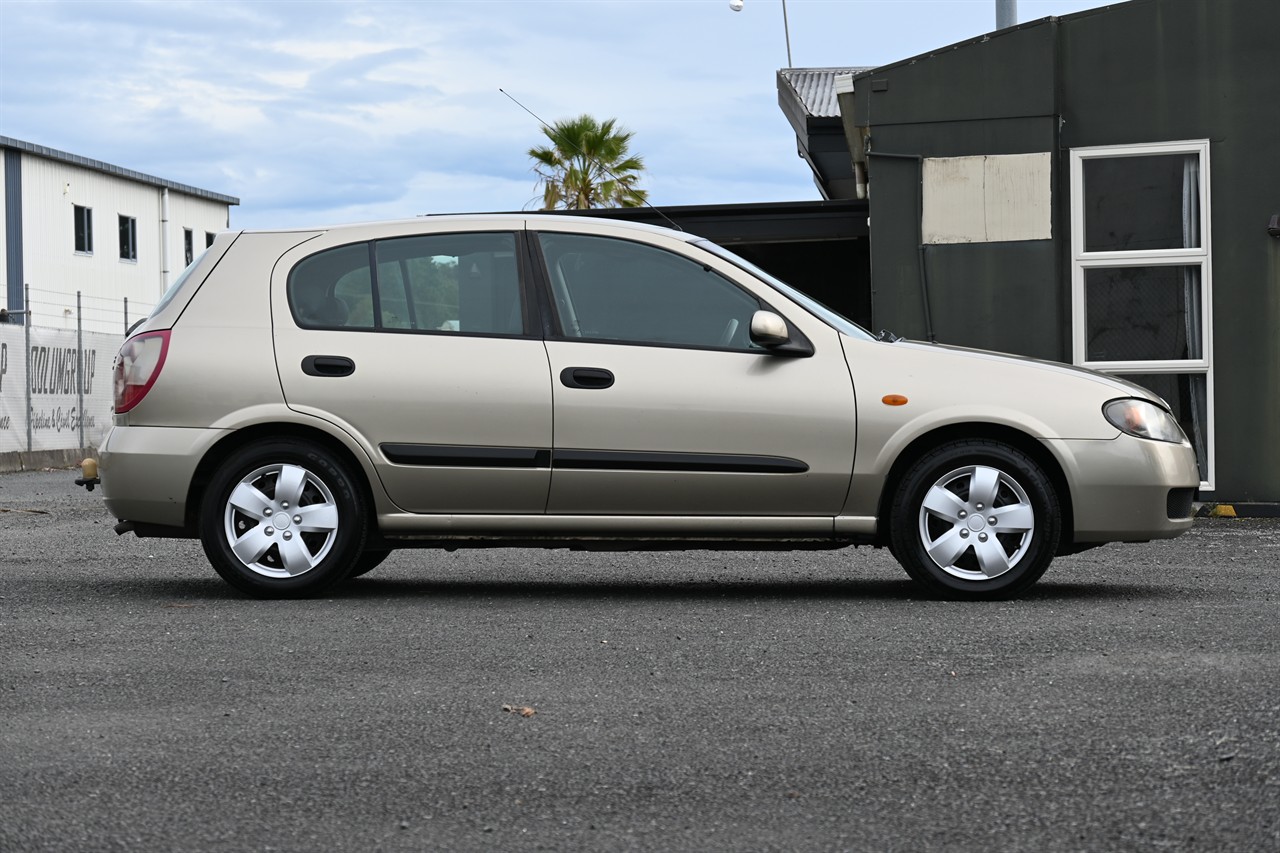 2004 Nissan Pulsar