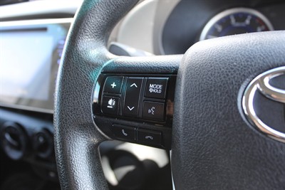 2016 Toyota Hilux - Thumbnail