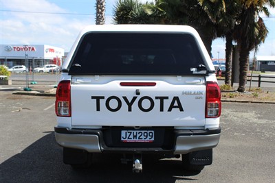 2016 Toyota Hilux - Thumbnail