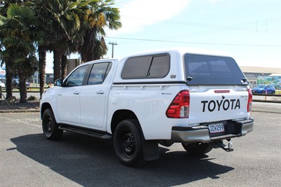 2016 Toyota Hilux - Thumbnail