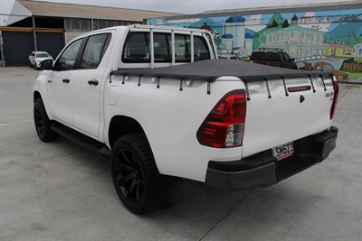 2018 Toyota Hilux - Thumbnail