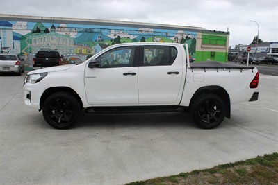 2018 Toyota Hilux - Thumbnail