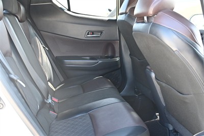 2019 Toyota C-Hr - Thumbnail