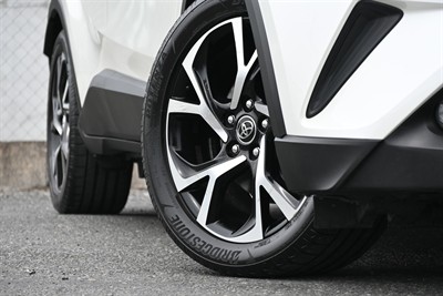 2019 Toyota C-Hr - Thumbnail