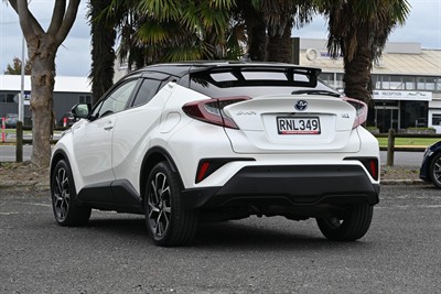 2019 Toyota C-Hr - Thumbnail