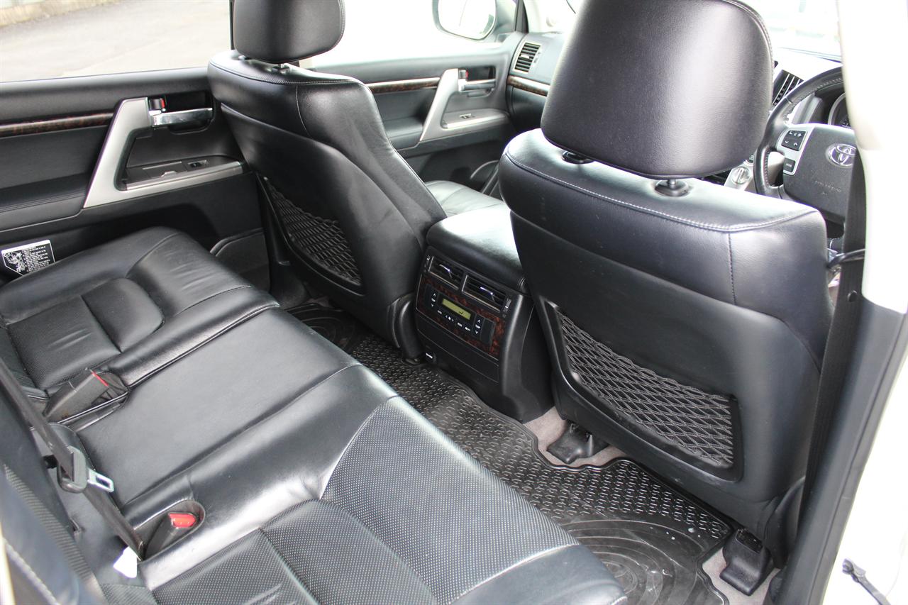 2014 Toyota Landcruiser