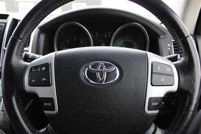 2014 Toyota Landcruiser - Thumbnail