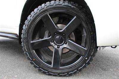 2014 Toyota Landcruiser - Thumbnail