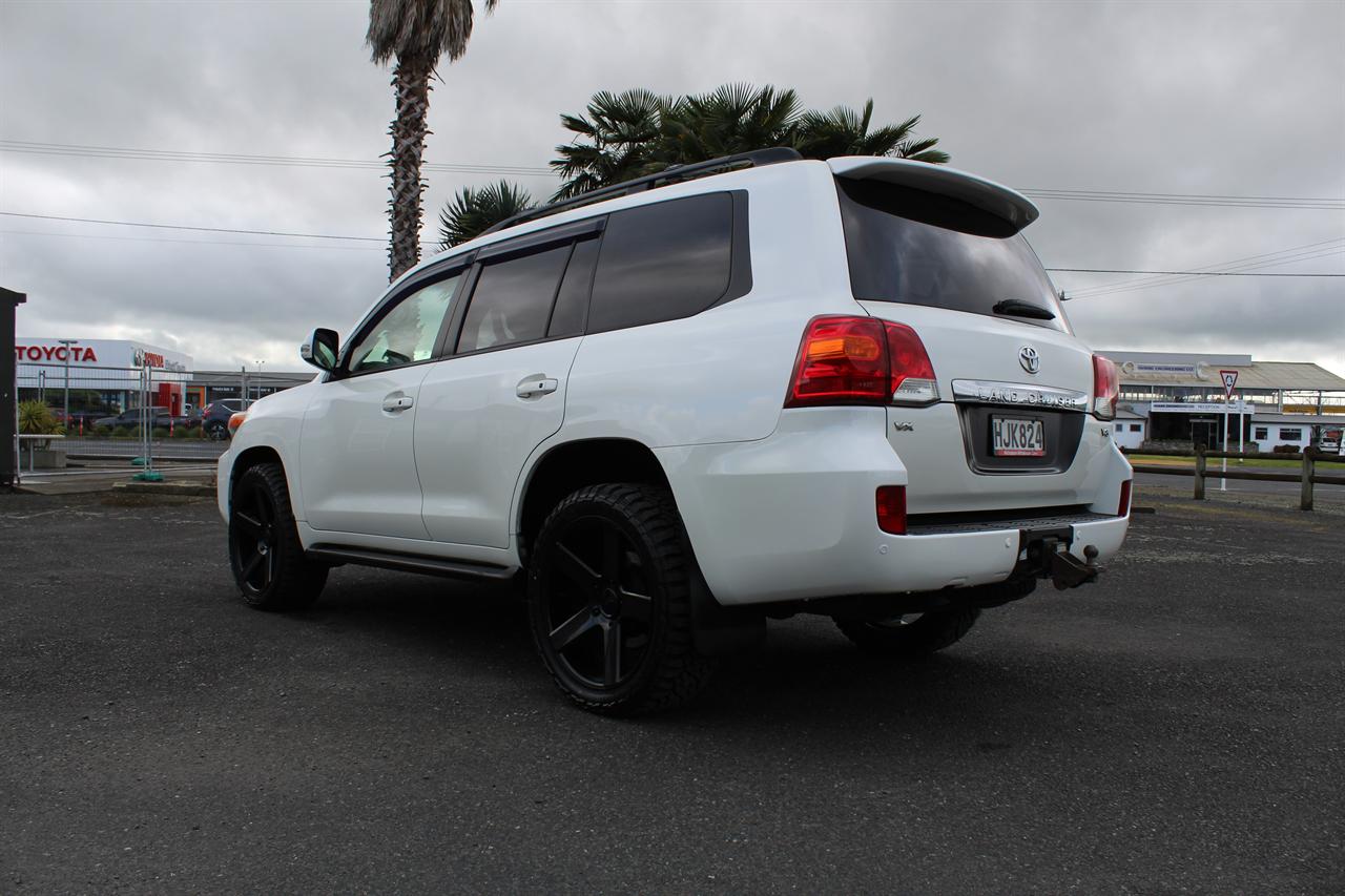 2014 Toyota Landcruiser