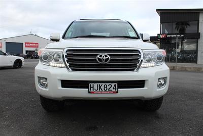 2014 Toyota Landcruiser - Thumbnail