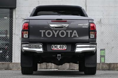 2017 Toyota Hilux - Thumbnail