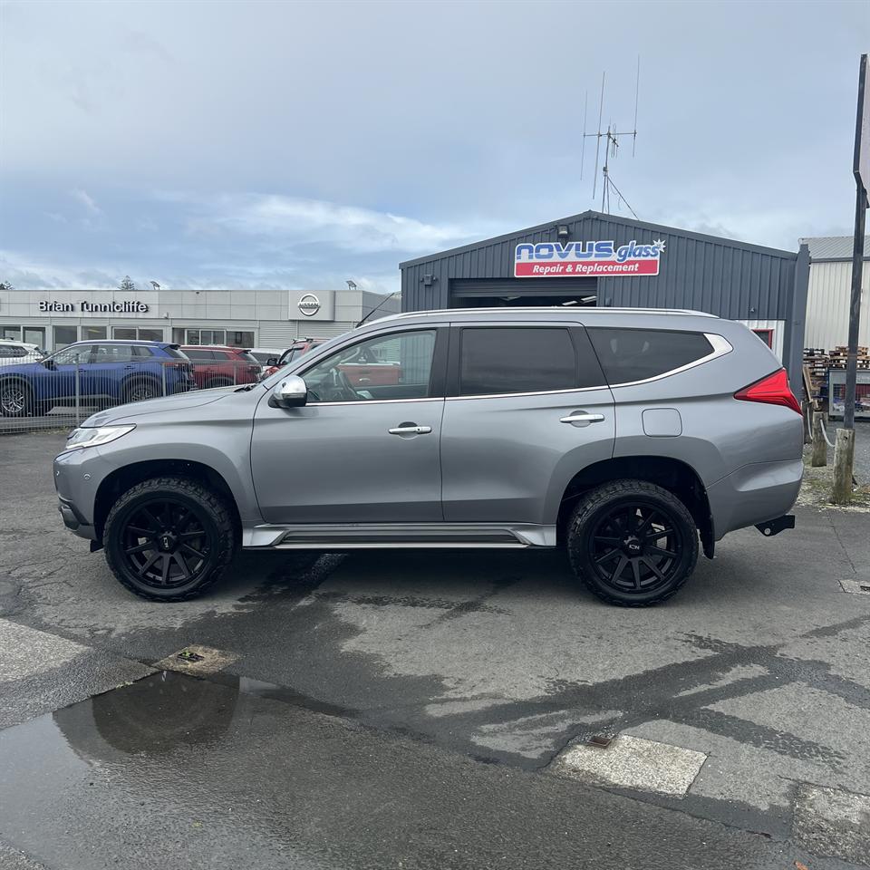 2019 Mitsubishi Pajero Sport