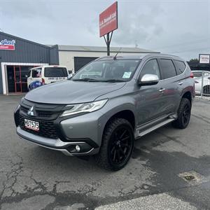 2019 Mitsubishi Pajero Sport - Thumbnail