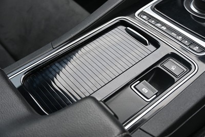 2017 Jaguar F-Pace - Thumbnail