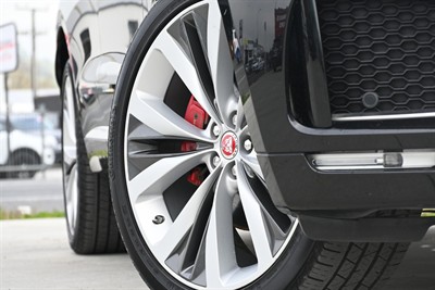 2017 Jaguar F-Pace - Thumbnail
