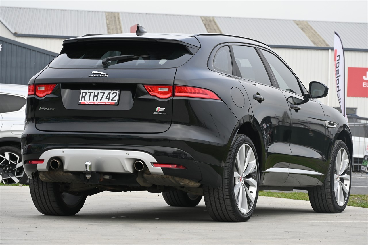 2017 Jaguar F-Pace