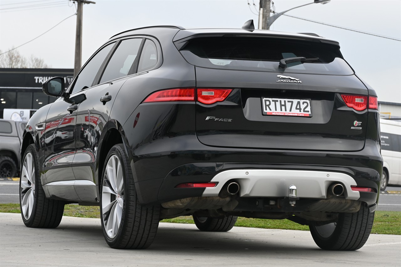 2017 Jaguar F-Pace