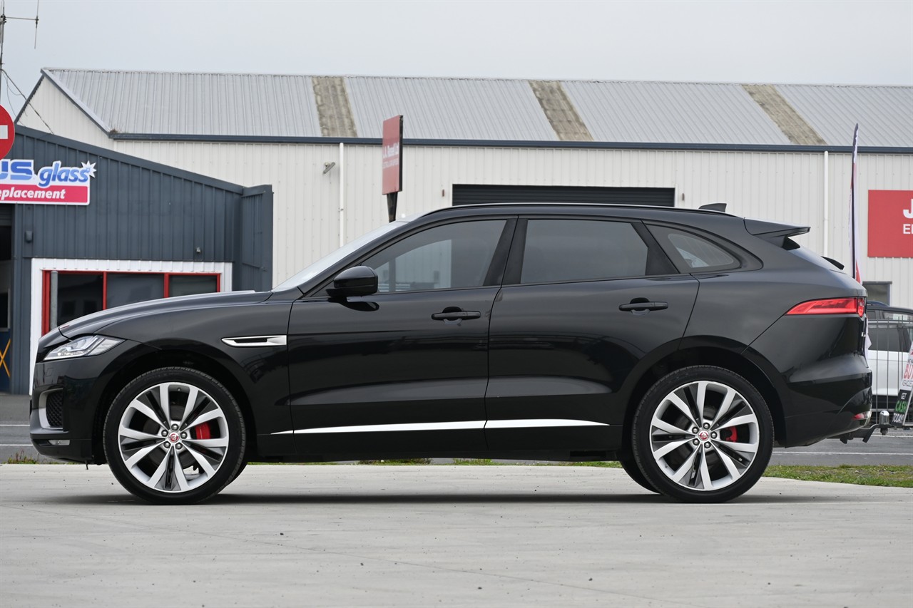2017 Jaguar F-Pace