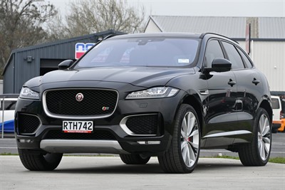 2017 Jaguar F-Pace - Thumbnail