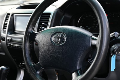 2004 Toyota Landcruiser Prado - Thumbnail