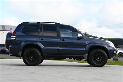 2004 Toyota Landcruiser Prado - Thumbnail