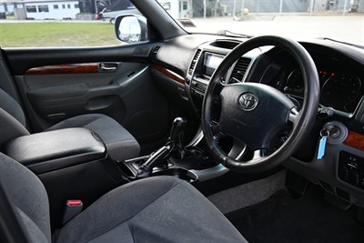 2004 Toyota Landcruiser Prado - Thumbnail