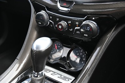 2014 Holden Hsv - Thumbnail