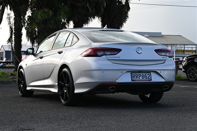 2019 Holden Commodore - Thumbnail