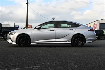 2019 Holden Commodore - Thumbnail