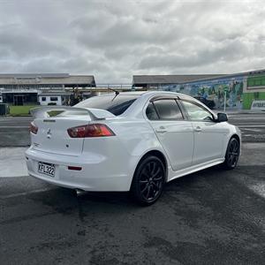 2008 Mitsubishi Galant - Thumbnail