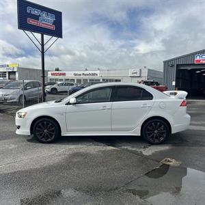 2008 Mitsubishi Galant - Thumbnail