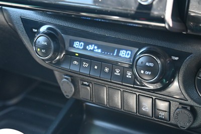 2023 Toyota Hilux - Thumbnail