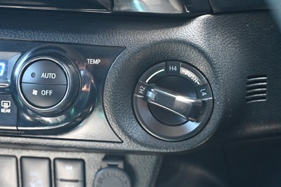 2023 Toyota Hilux - Thumbnail