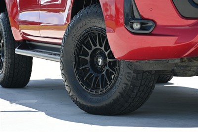 2023 Toyota Hilux - Thumbnail