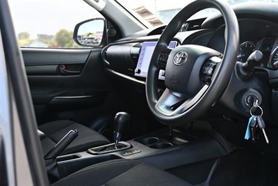 2021 Toyota Hilux - Thumbnail