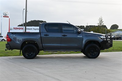 2021 Toyota Hilux - Thumbnail