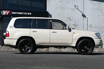2002 Lexus Lx470 - Thumbnail