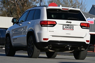 2016 Jeep Grand Cherokee - Thumbnail