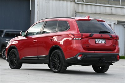 2019 Mitsubishi Outlander - Thumbnail