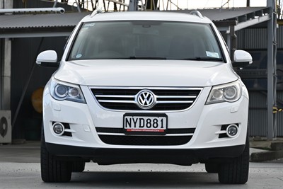 2009 Volkswagen Tiguan - Thumbnail